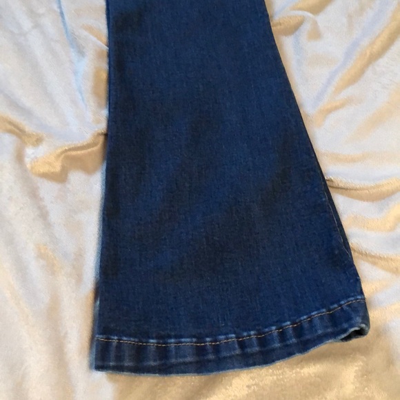 Kensie Jeans Daring High Rise Flare - Picture 2 of 5